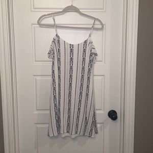 onetheland Cold Shoulder Dress